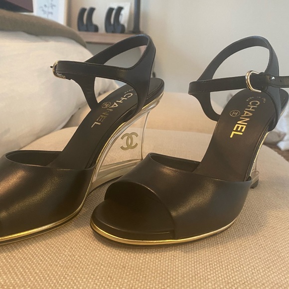 Chanel "Crystal Clear" Wedge Black Lambskin 38.5 - Picture 14 of 15